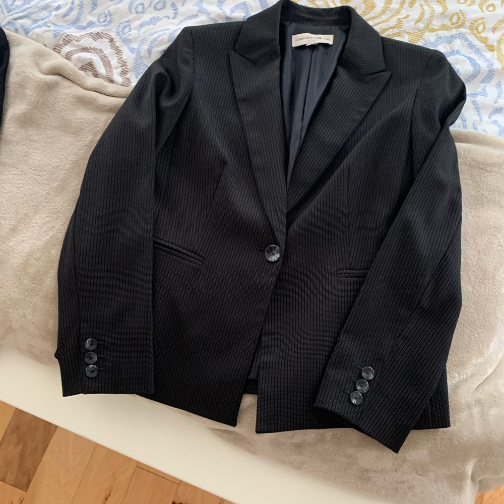 Jones New York Black white pinstripe blazer sz 12